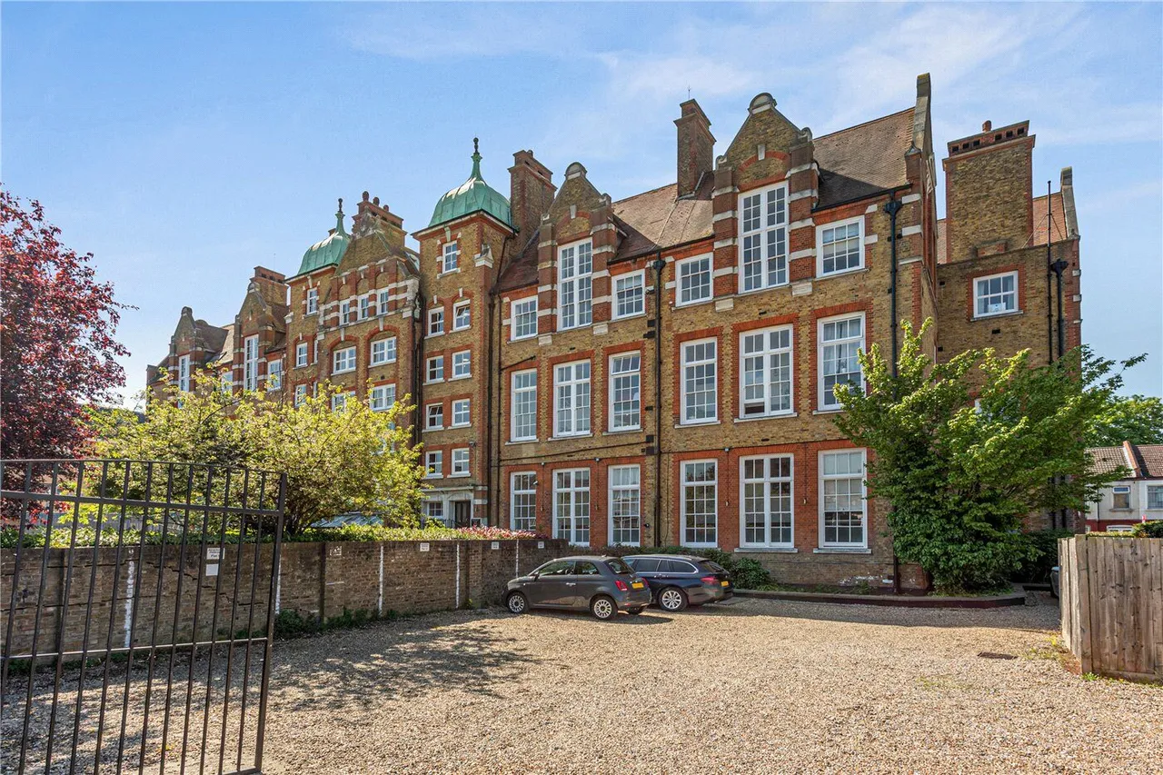 Gatton Road, London, SW17, photo 11
