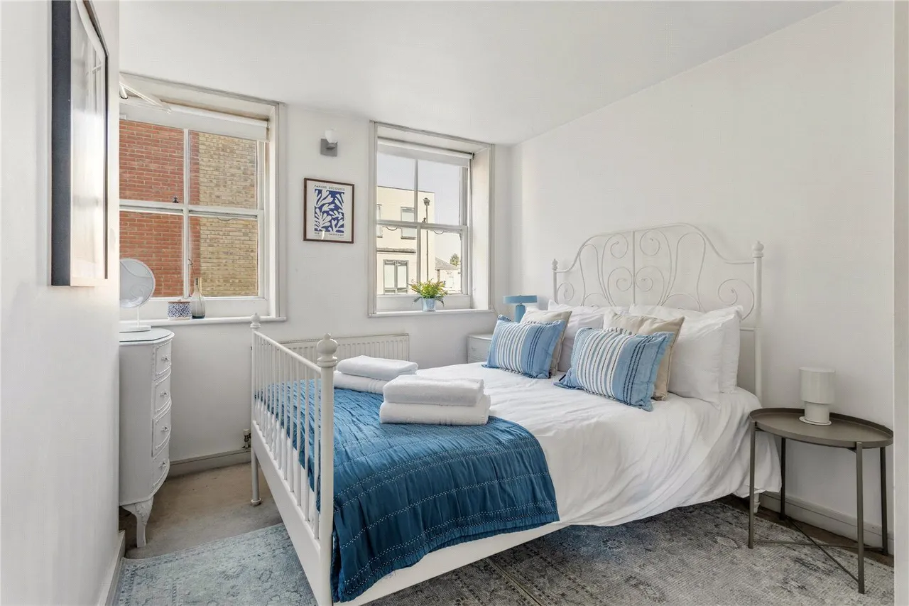 Gatton Road, London, SW17, photo 10