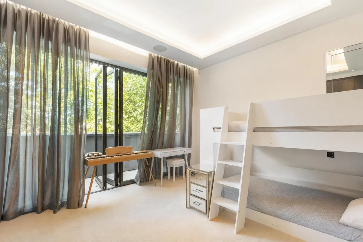 Mount Avenue, London, W5, photo 19