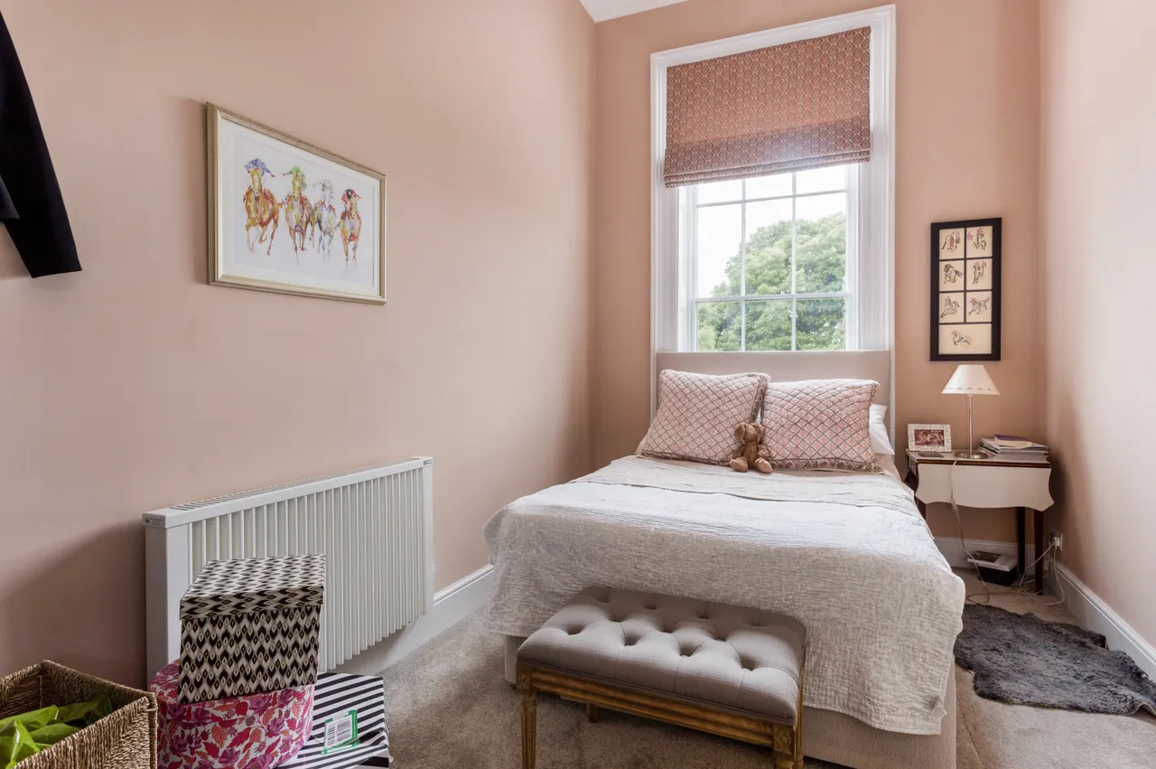 Lansdown Crescent, Cheltenham, GL50, photo 5