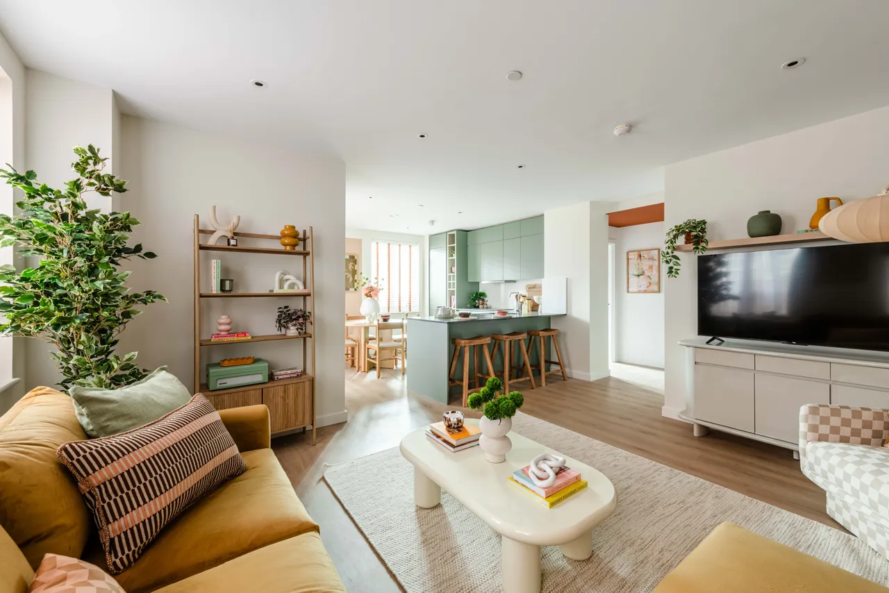 3 bed flat for sale — Plot 2 The Pages High Road, Wembley, HA9