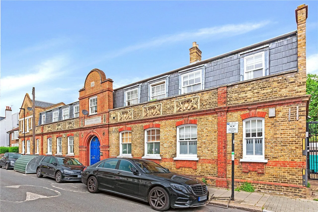 1 bed house for sale, Edgeley Road, London, SW4