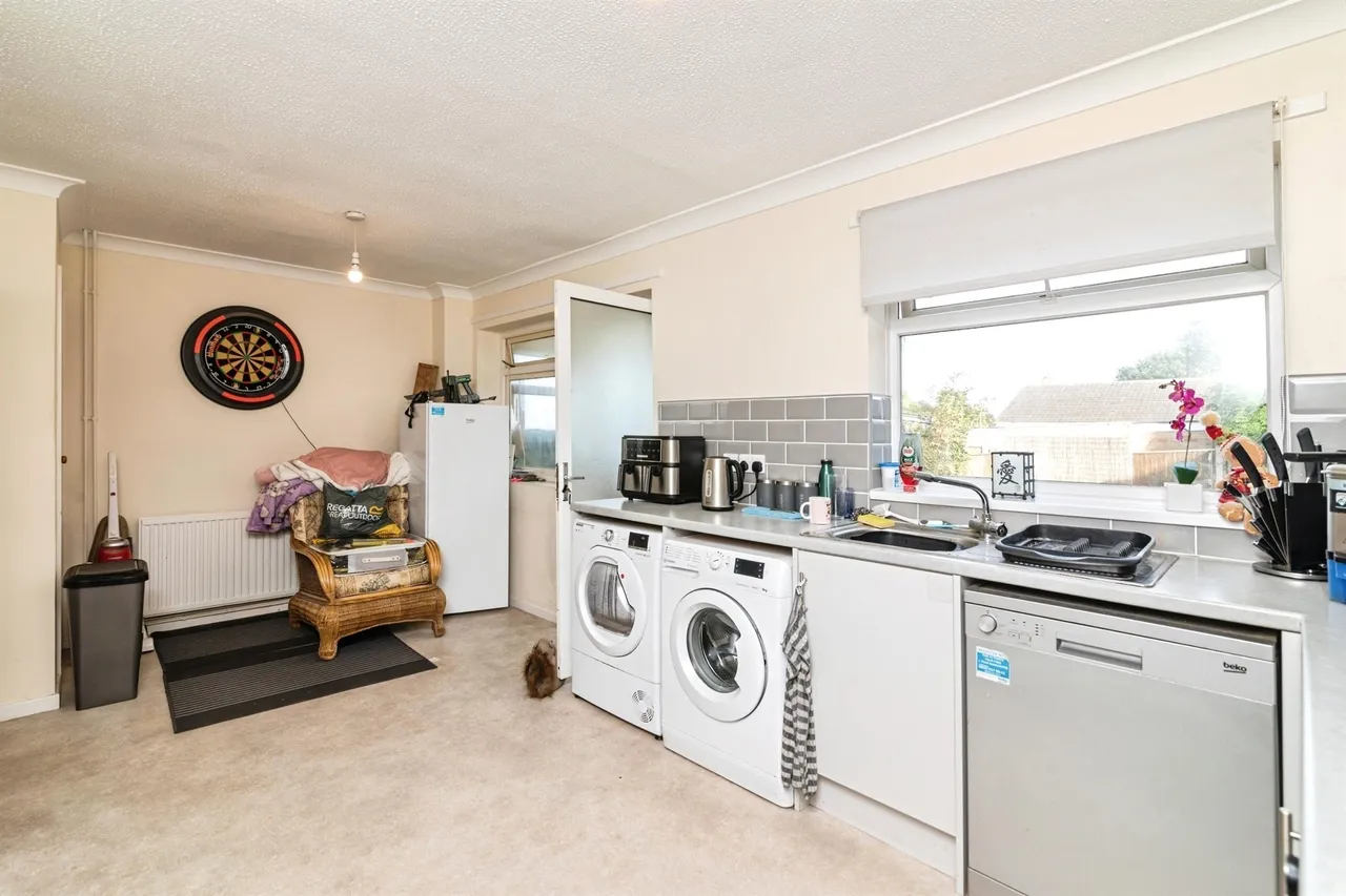 Lloyds Avenue, Kessingland, NR33, photo 6
