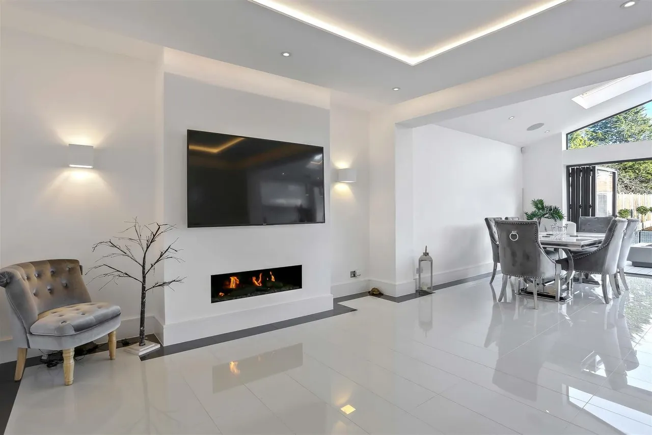 Farm Way, Worcester Park, Surrey, KT4 8RX, photo 4