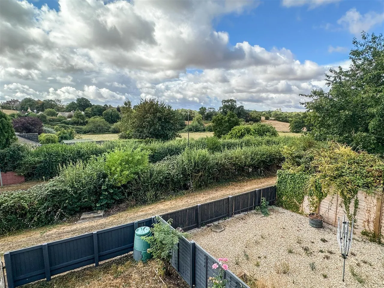 Bremilham Rise, Malmesbury, SN16, photo 13
