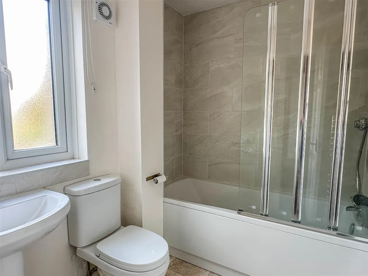 Bremilham Rise, Malmesbury, SN16, photo 9