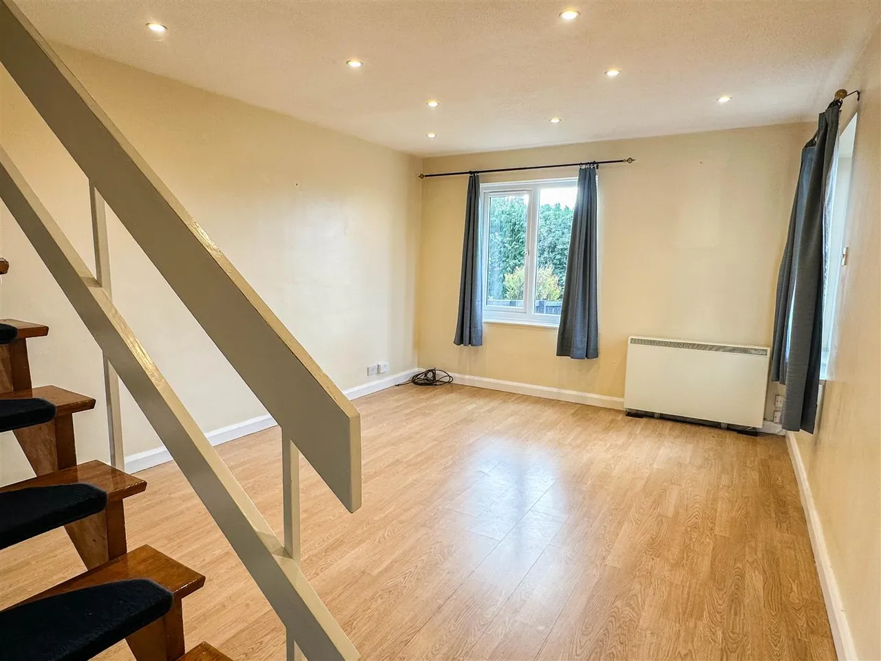 Bremilham Rise, Malmesbury, SN16, photo 3