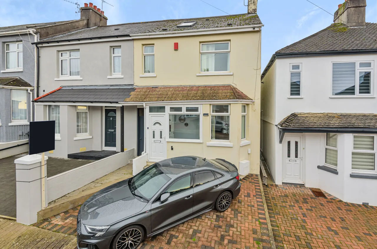 3 bed property for sale — Oakcroft Road, Plymouth, Devon, PL2