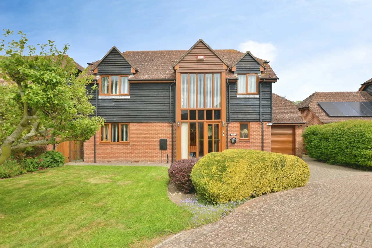 3 bed house for sale — Oasthouse Field, Ivychurch, Romney Marsh, Kent, TN29