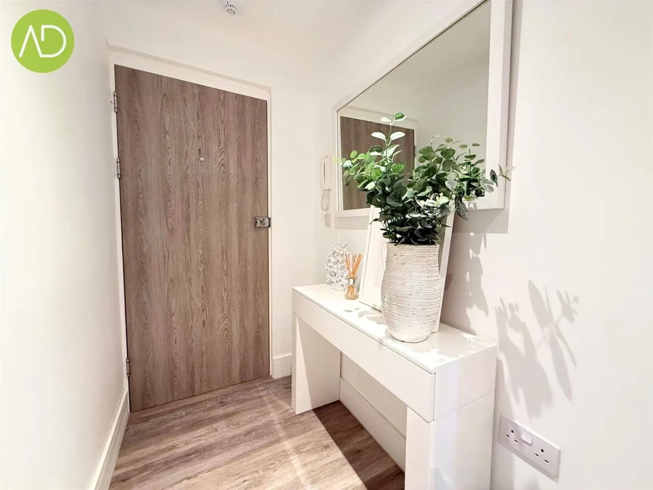 Woodlands Court, Hoddesdon EN11 0QE, photo 13