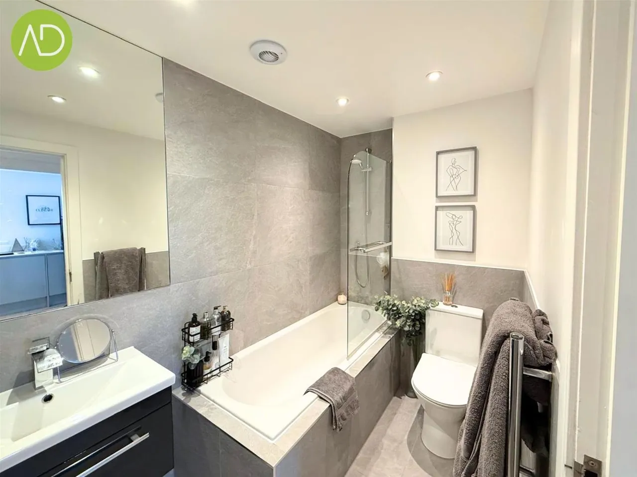 Woodlands Court, Hoddesdon EN11 0QE, photo 10