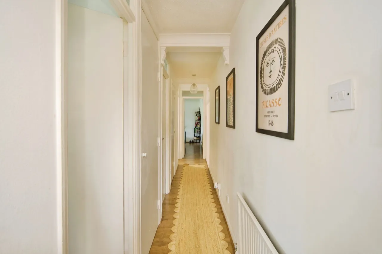 Malcom Way, London, E11, photo 14