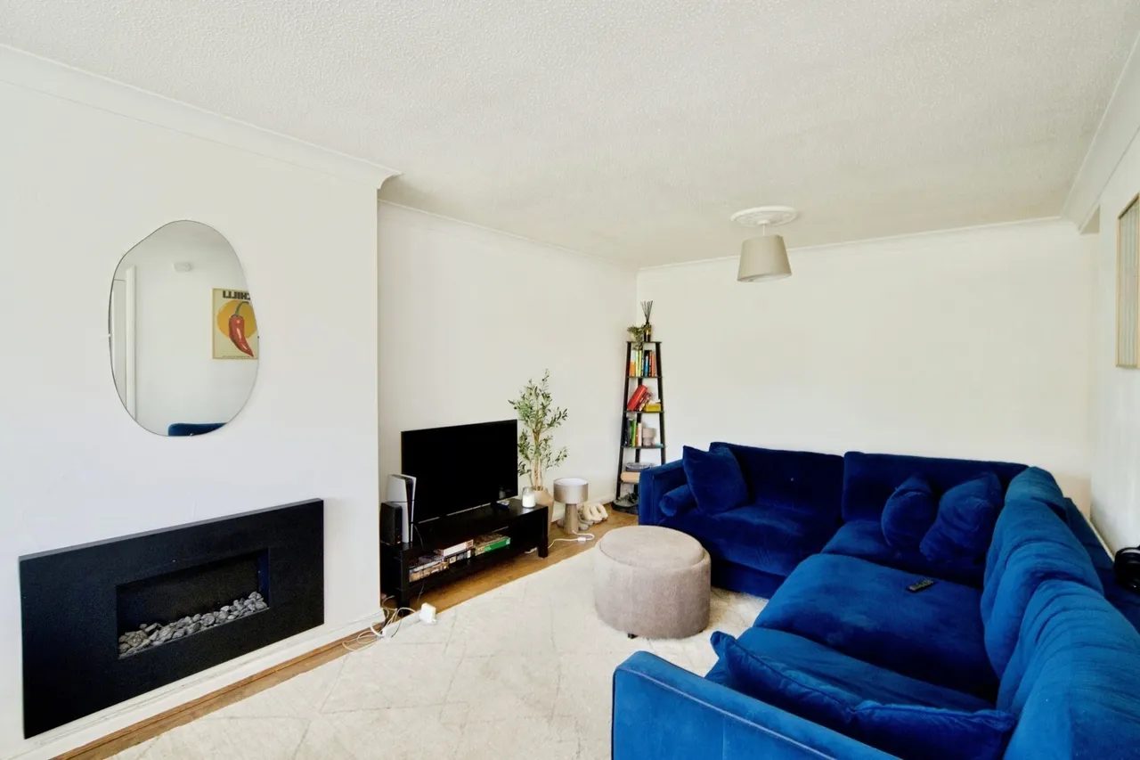 Malcom Way, London, E11, photo 18