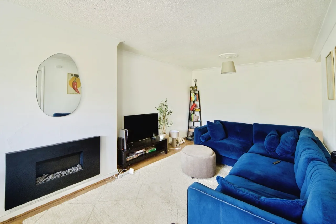 Malcom Way, London, E11, photo 20