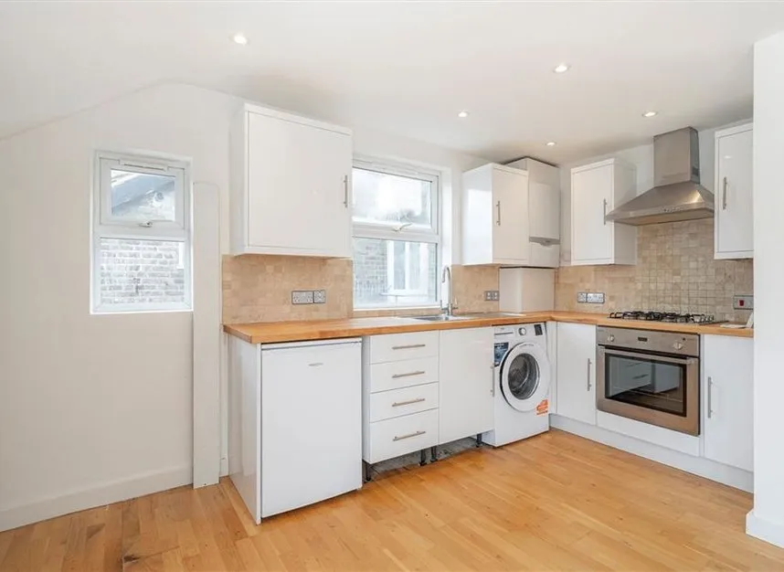 Ferry Road, Teddington, TW11, photo 2