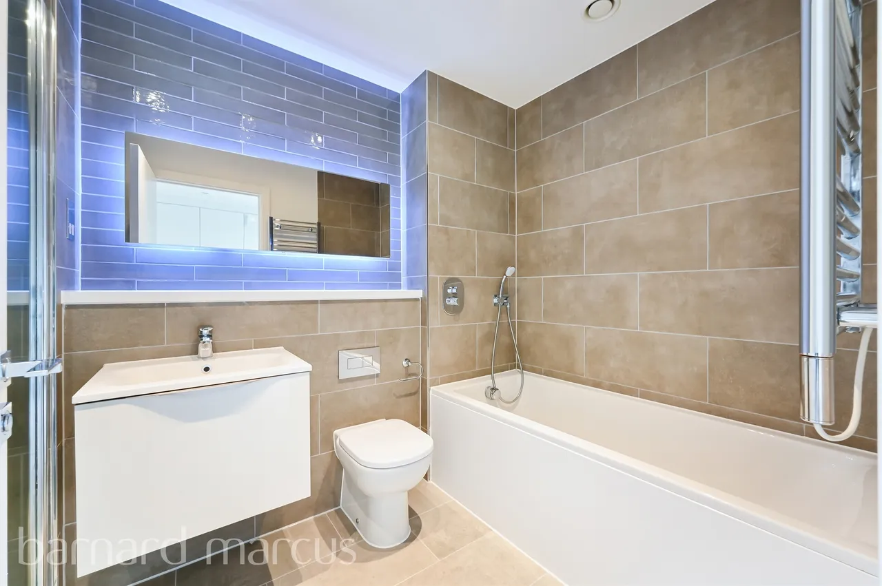 Helena Close, London, SW19, photo 9