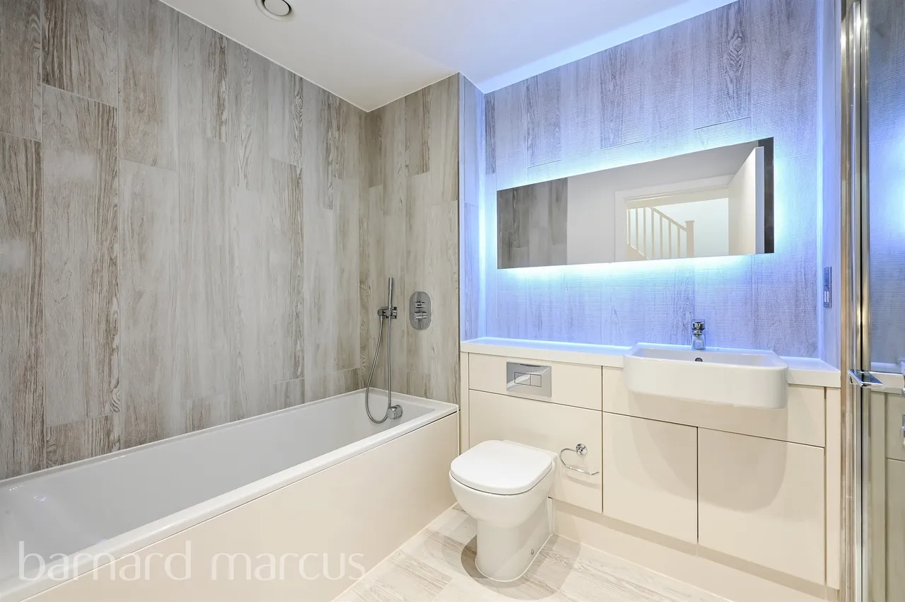 Helena Close, London, SW19, photo 6