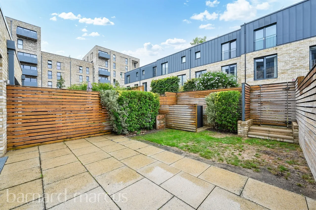Helena Close, London, SW19, photo 4