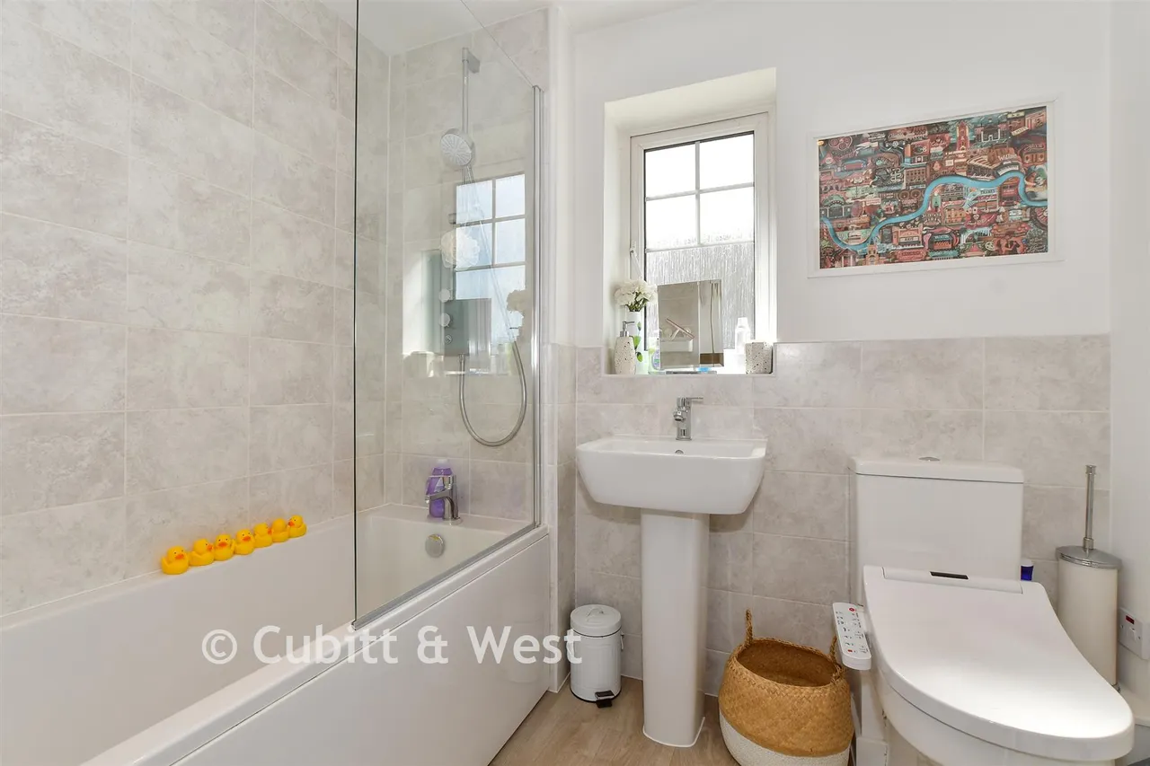 Eames Way, Crawley, RH10, photo 12