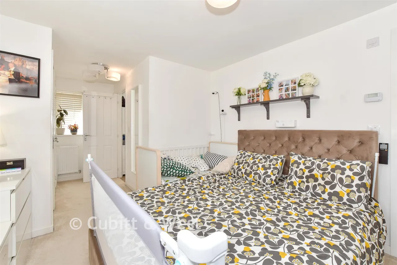 Eames Way, Crawley, RH10, photo 8