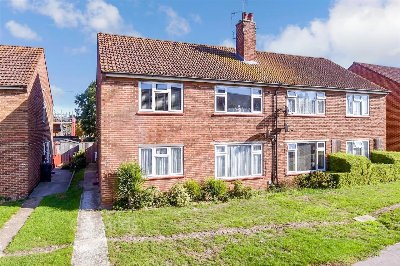 1 bed flat for sale, Emmerson Gardens, Whitstable, CT5