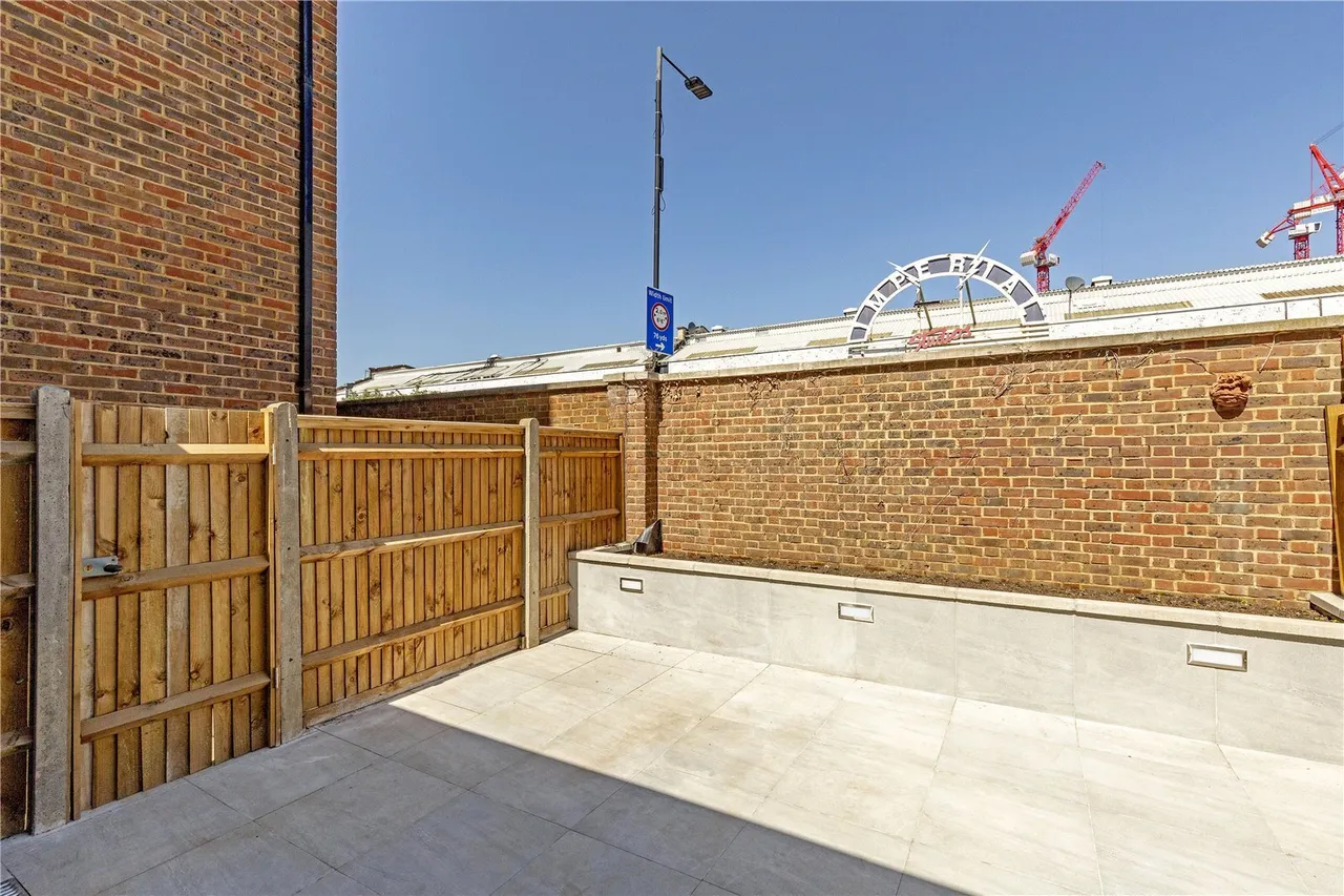 Cheryls Close, London, SW6, photo 12