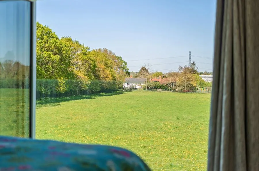Chequers Lane, Eversley, RG27, photo 13
