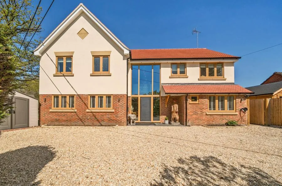 5 bed house for sale, Chequers Lane, Eversley, RG27