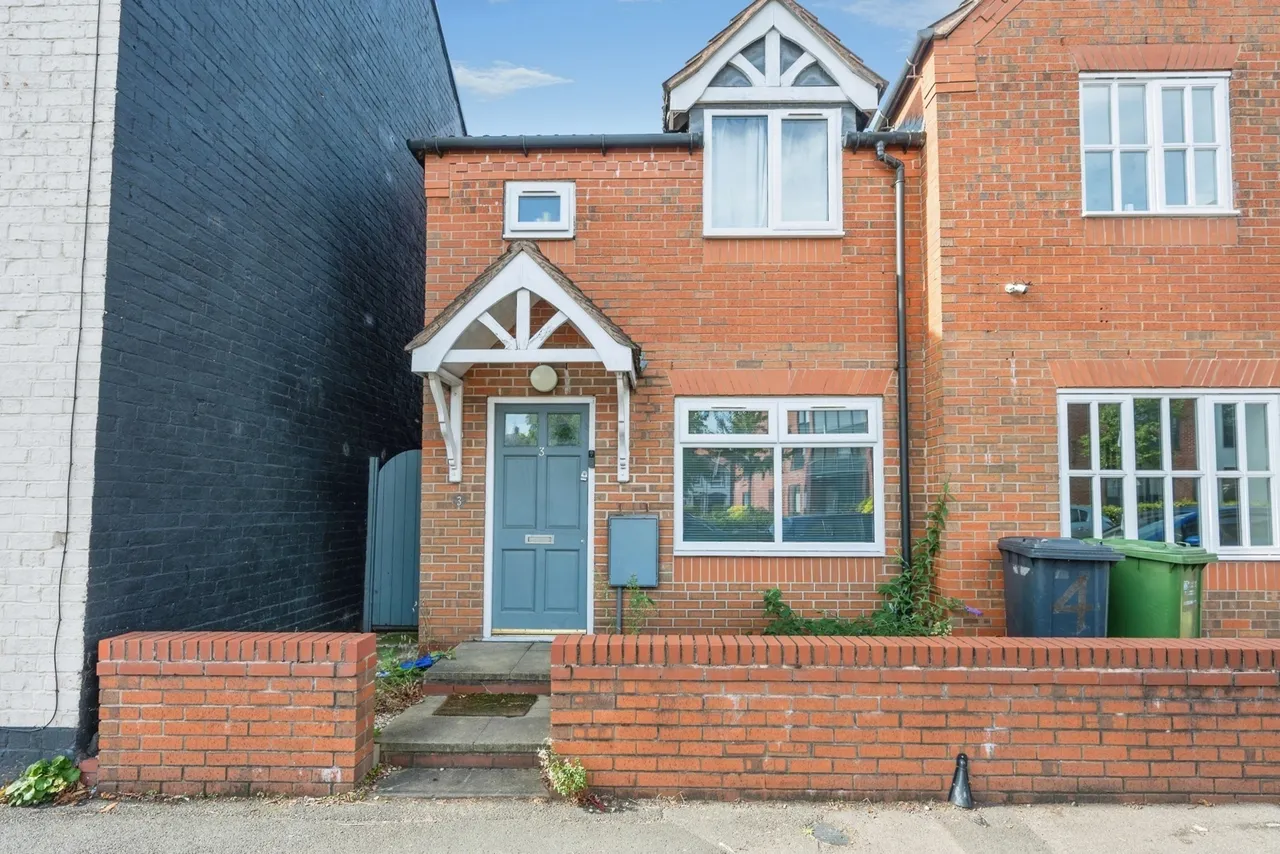 2 bed house for sale, Stourbridge Road, Kidderminster, DY10
