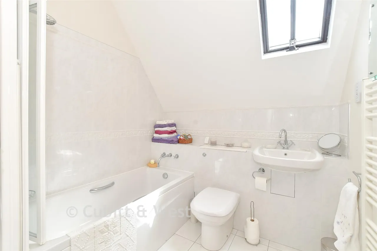Redhill Road, Rowland's Castle, PO9, photo 12
