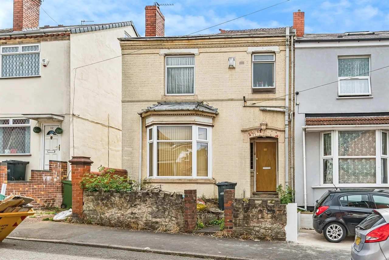 3 bed house for sale — Junction Street, Dudley