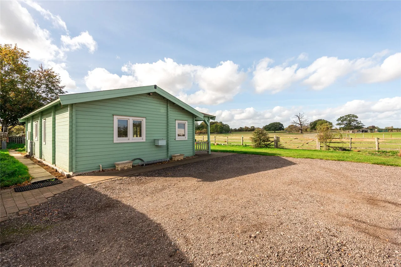 Thorncote Green, Hatch, SG19, photo 15