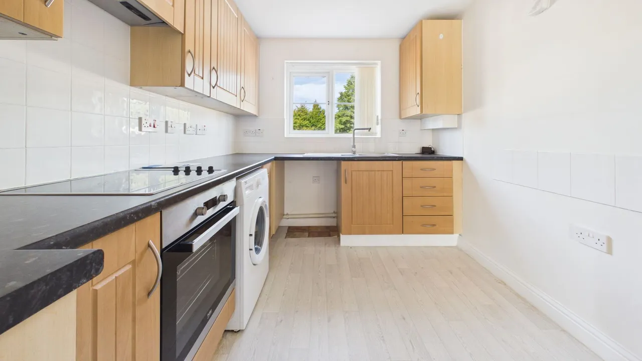 Falcon Way, Bourne, PE10, photo 3