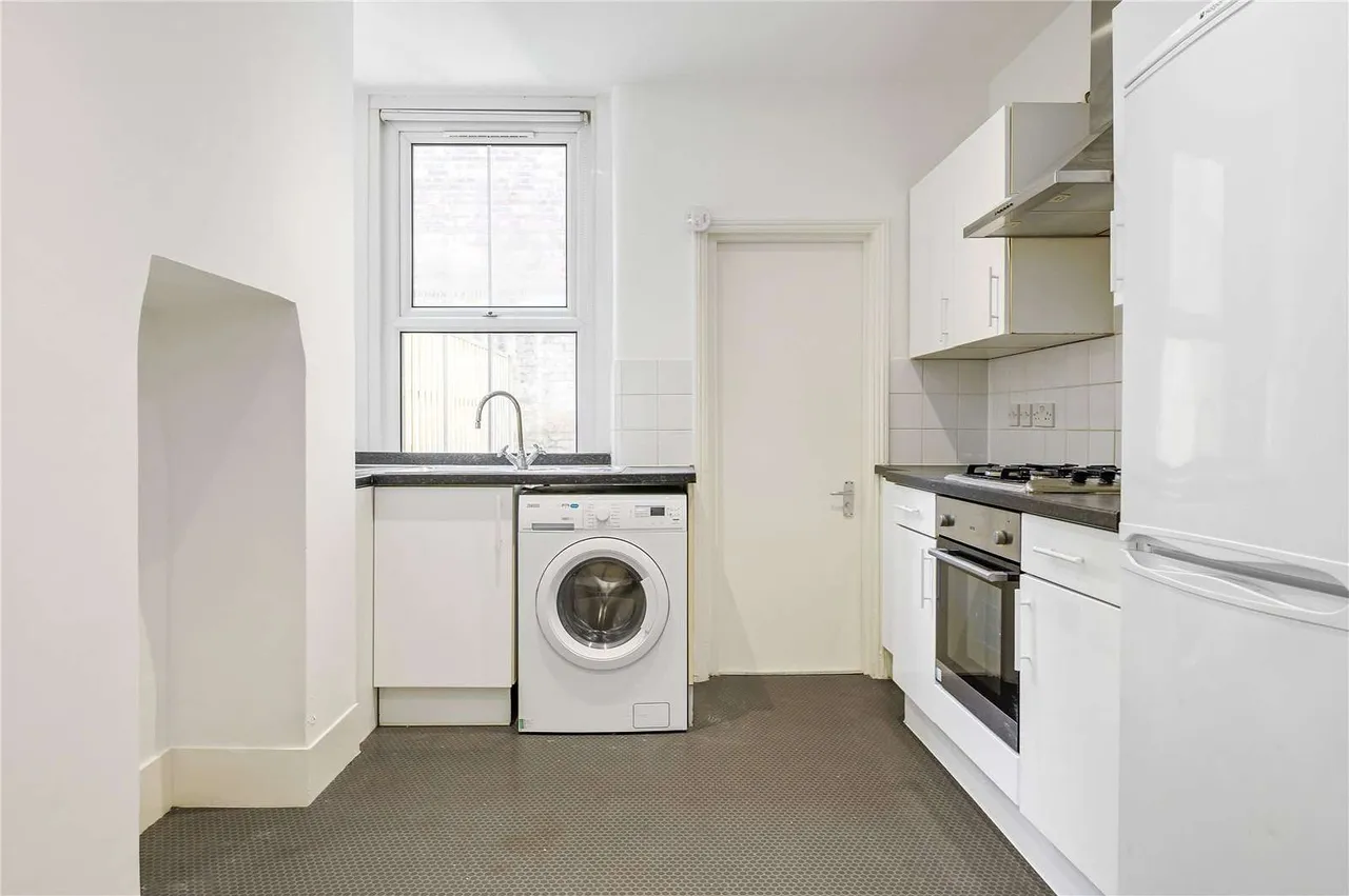 Temple Dwellings, Temple Street, London, E2 6QG, photo 2