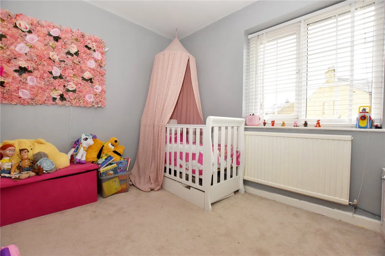 Woolley Close, Hollingworth, SK14, photo 4