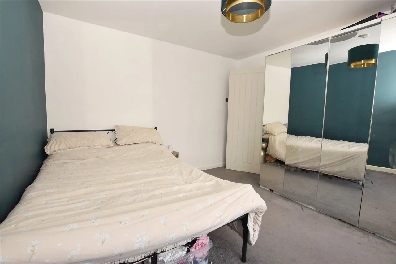 Woolley Close, Hollingworth, SK14, photo 13