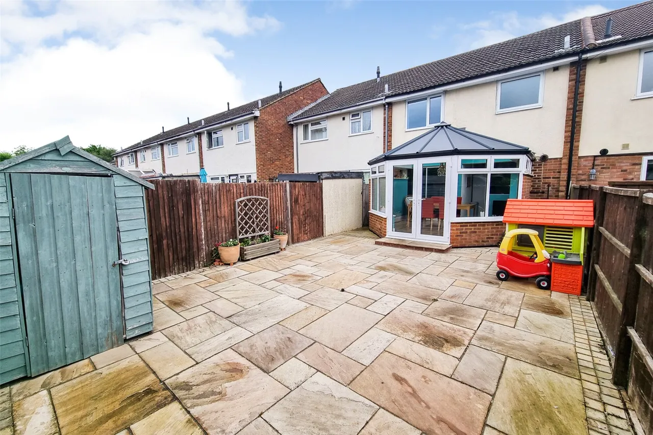 Derwent Avenue, Ash Vale, Guildford, Surrey, GU12 5AN, photo 10