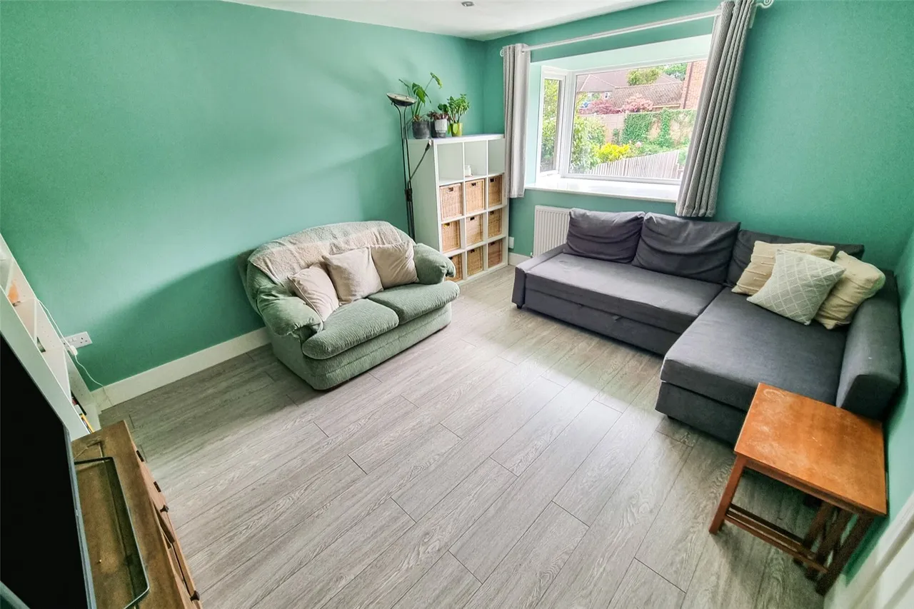 Derwent Avenue, Ash Vale, Guildford, Surrey, GU12 5AN, photo 5