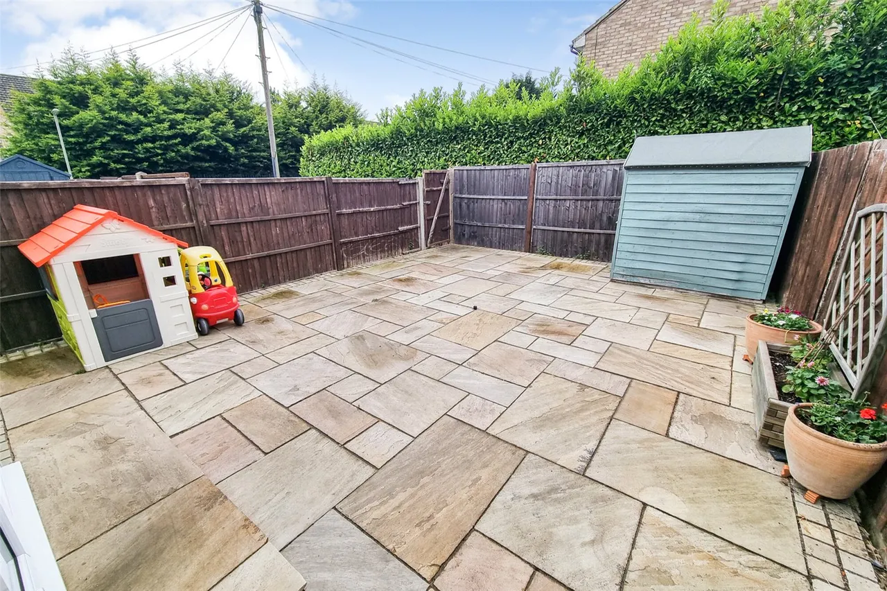 Derwent Avenue, Ash Vale, Guildford, Surrey, GU12 5AN, photo 17