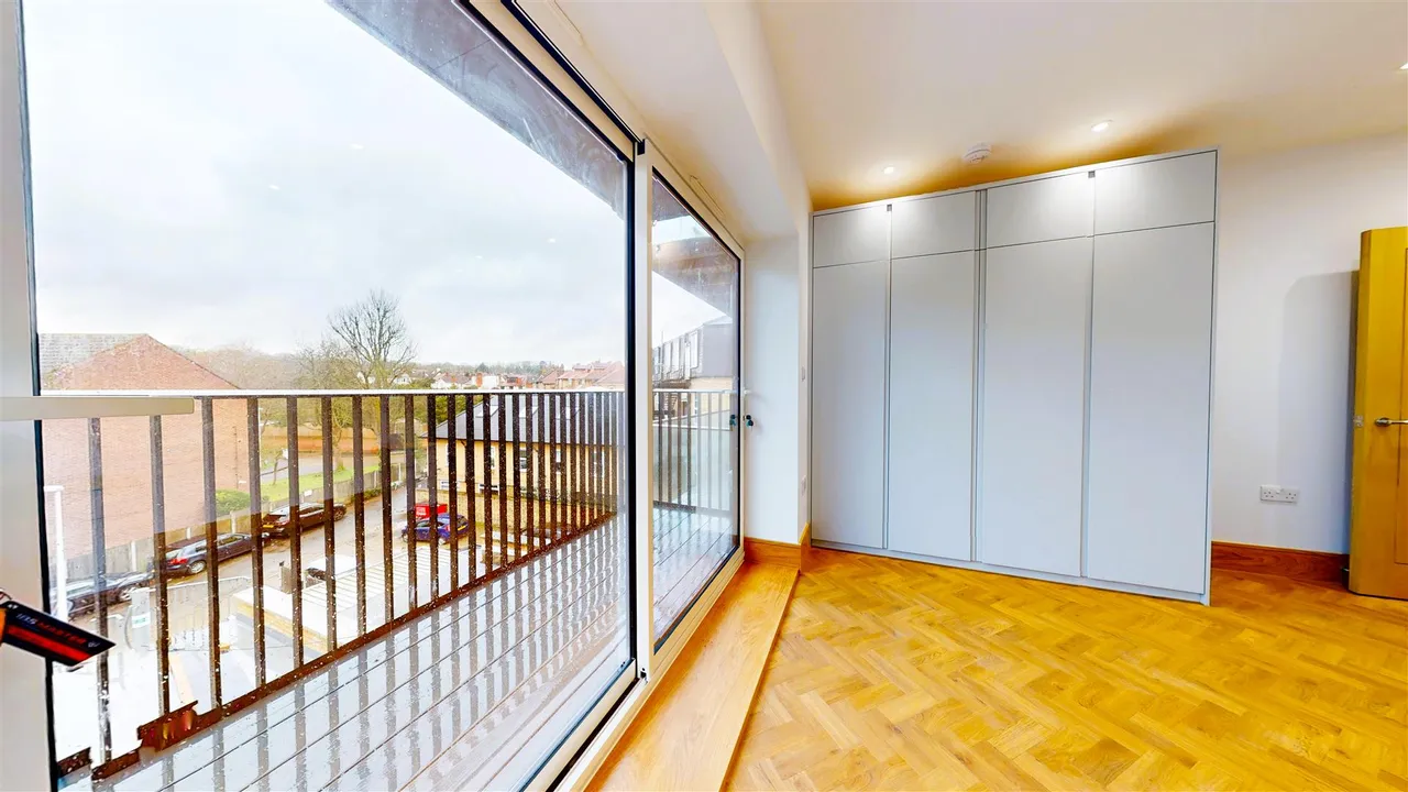 The Broadway, Woodford Green, photo 6