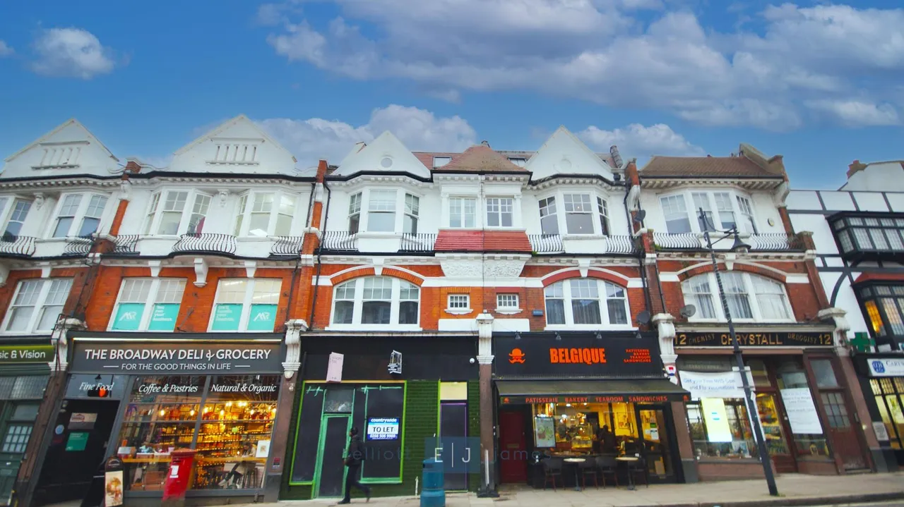 2 bed flat to rent — The Broadway, Woodford Green