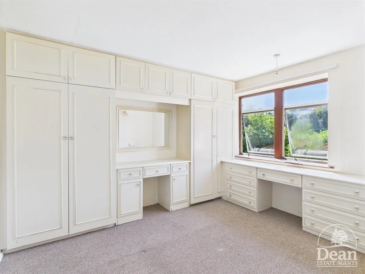 Royal Springs, Longhope, photo 4