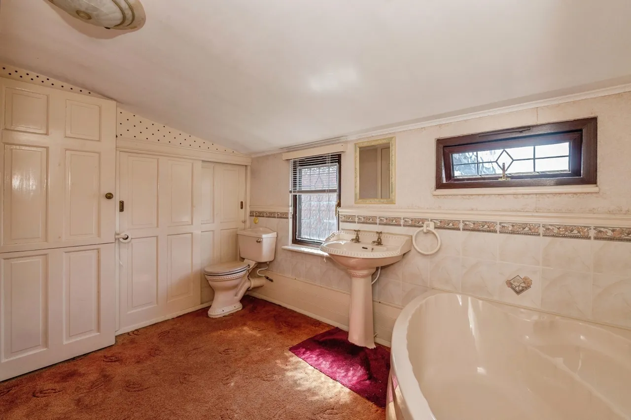 Lake Avenue, Rainham, RM13, photo 19