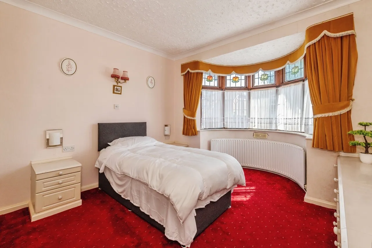 Lake Avenue, Rainham, RM13, photo 21
