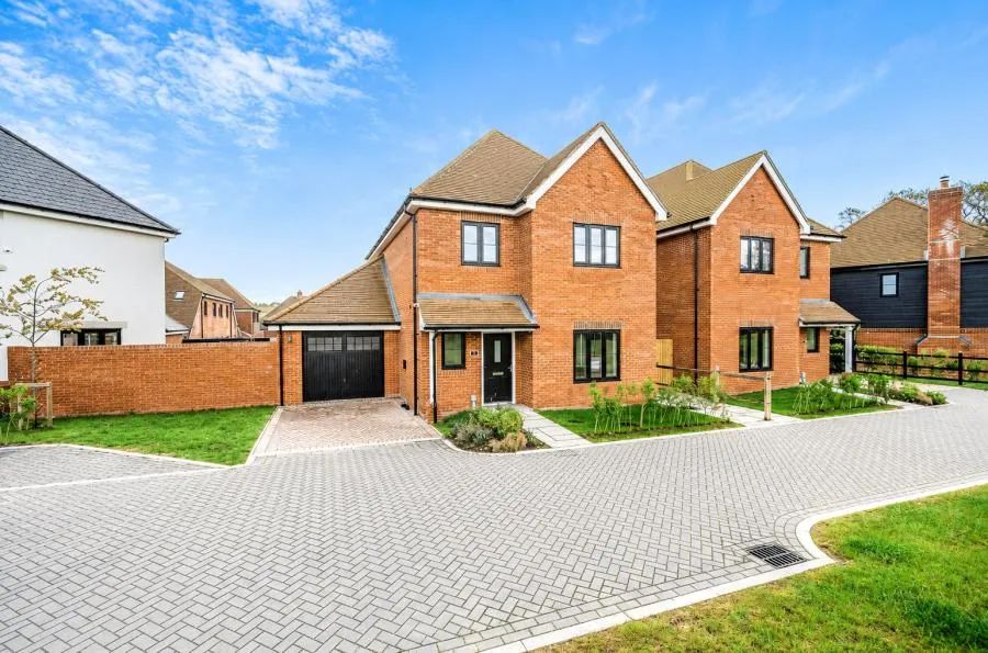 Ashford Hill Road, Thatcham, RG19, photo 3