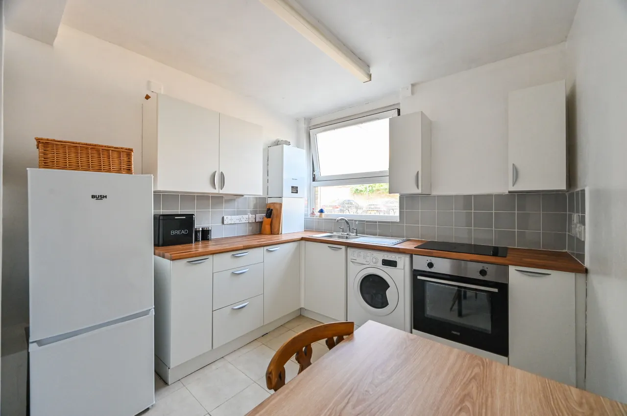 3 Fieldview Court, Highbury Grove, London, photo 2