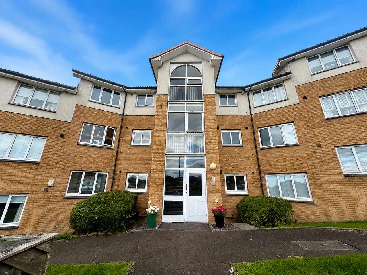 2 bed flat for sale — Invergordon Place, Airdrie, ML6 9AE