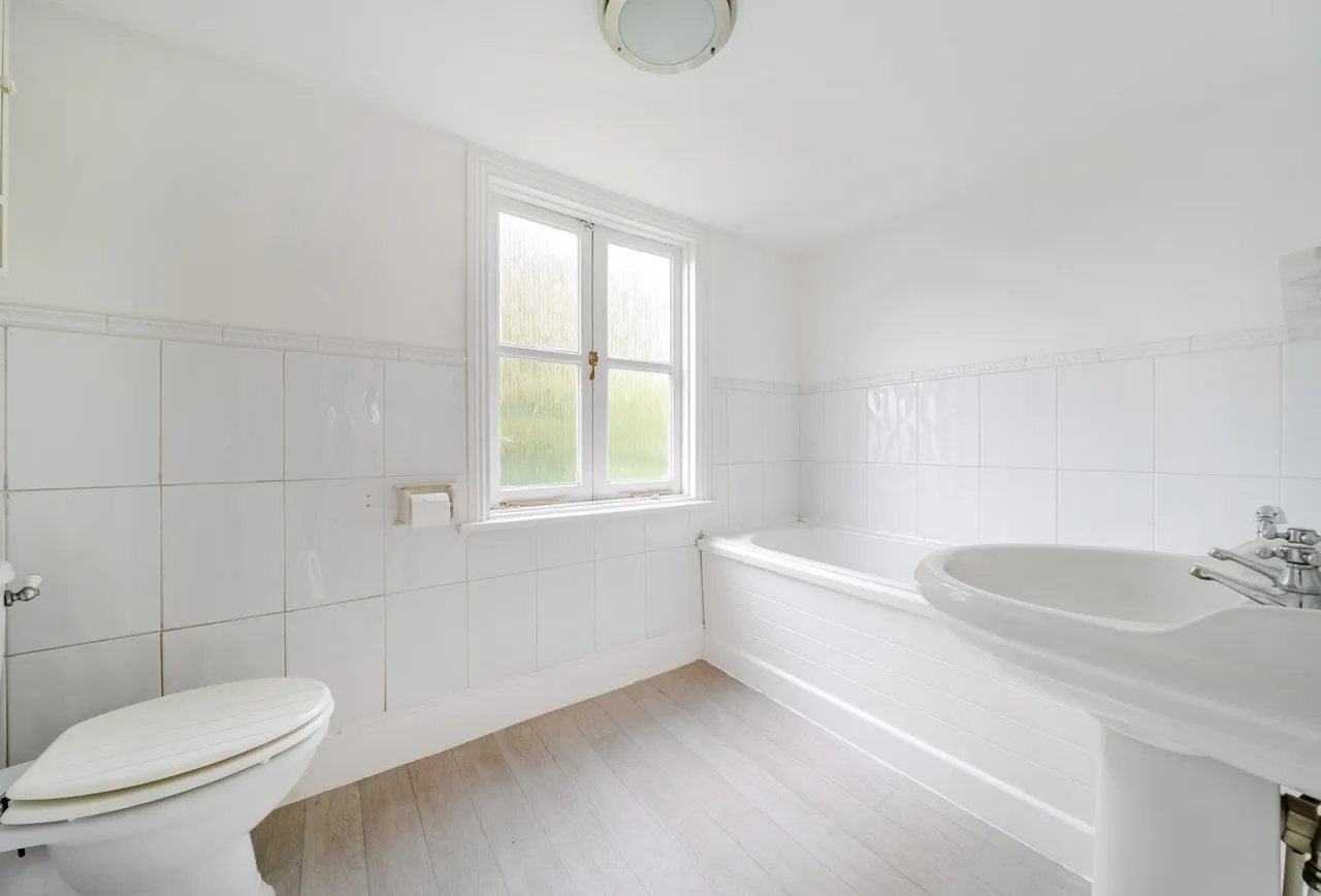 Bath Parade, Cheltenham, GL53 7HN, photo 9