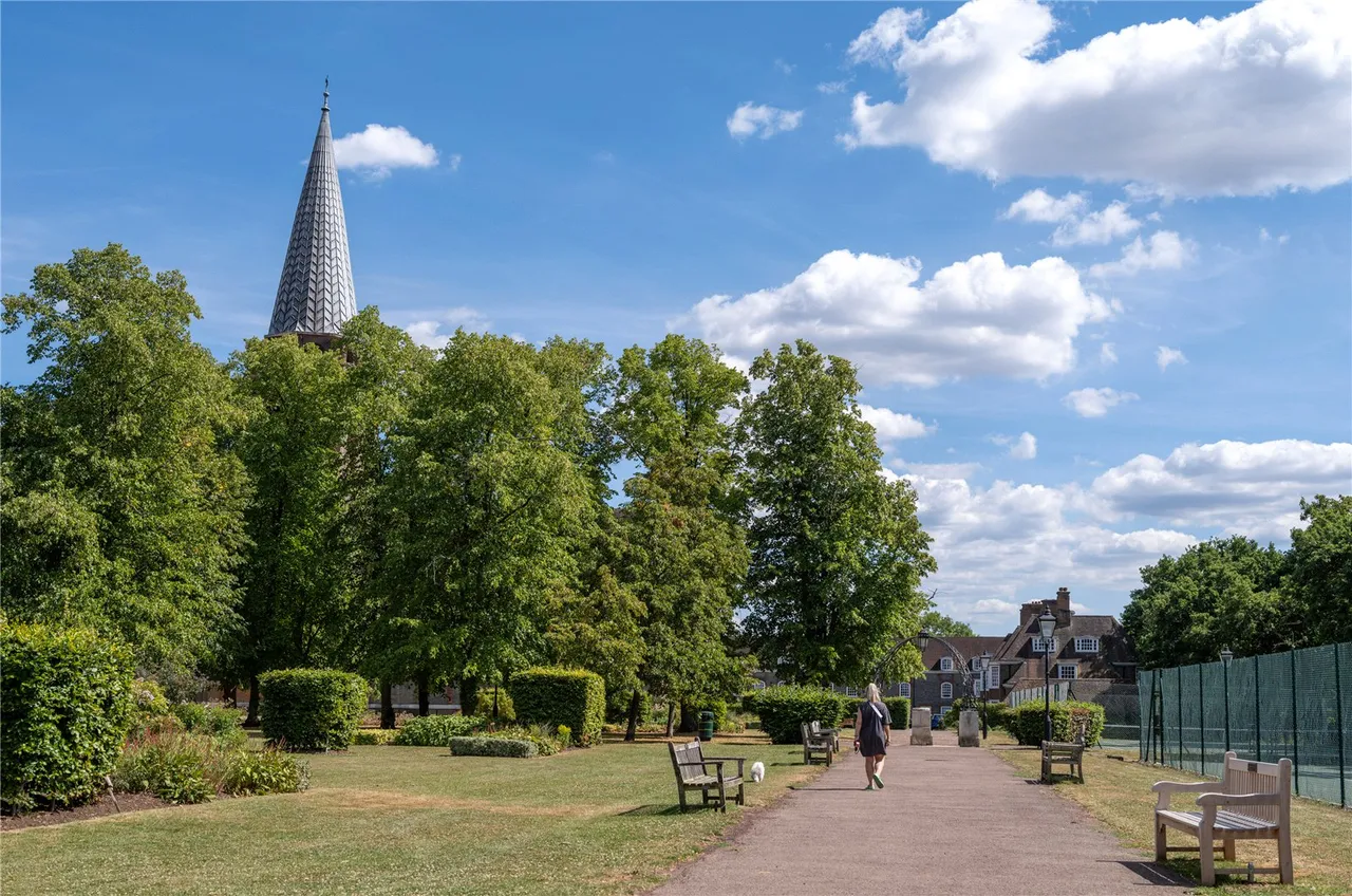 North Square, Hampstead Garden Suburb, NW11, photo 39