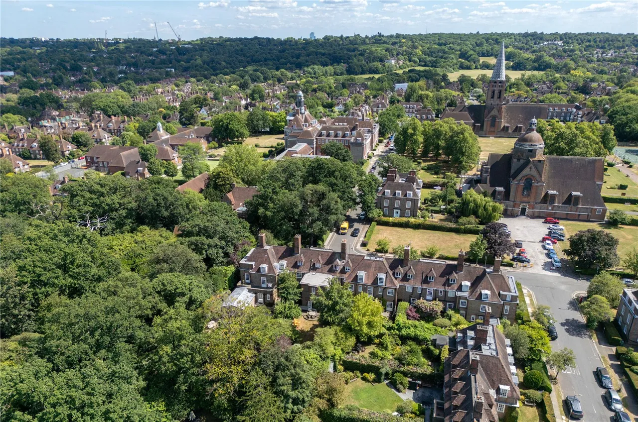 North Square, Hampstead Garden Suburb, NW11, photo 35